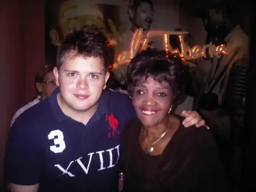 259090 801968e64779459cb7e43a46d5f09837