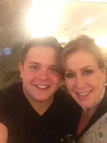 259090 da7061c305a14e4fbf3b187e5afe7ac6